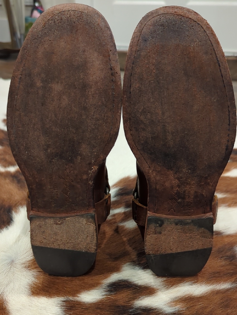 Frye Phillip Harness classic ankle boot featuring a Vintage Leather Construction - Picture 12 of 16